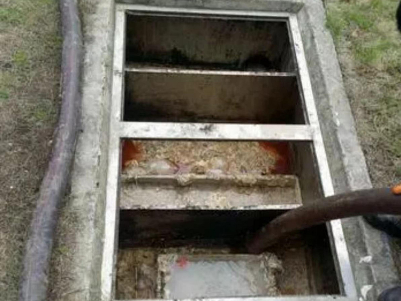 提蒙乡隔油池清理